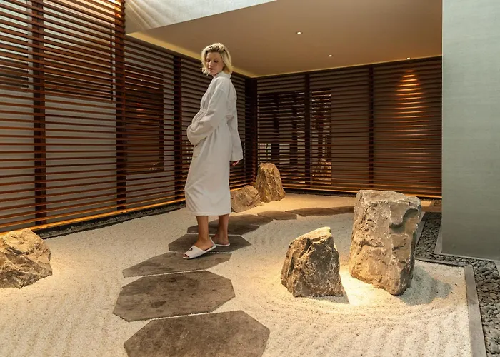 Okura - The Leading Of The World Amsterdam