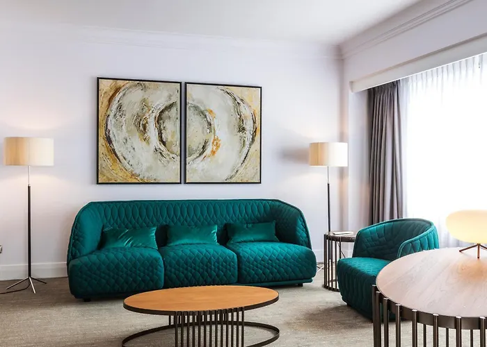 Hotel Okura - The Leading Of The World