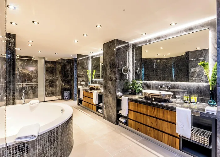 Okura - The Leading Of The World Hotel