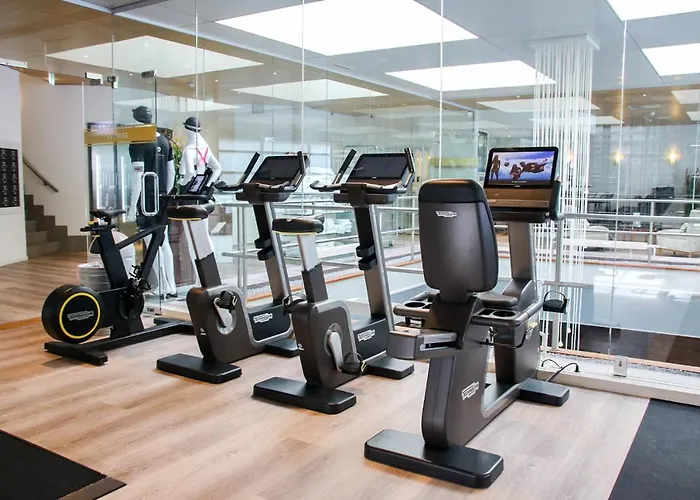 Okura - The Leading Of The World Ámsterdam