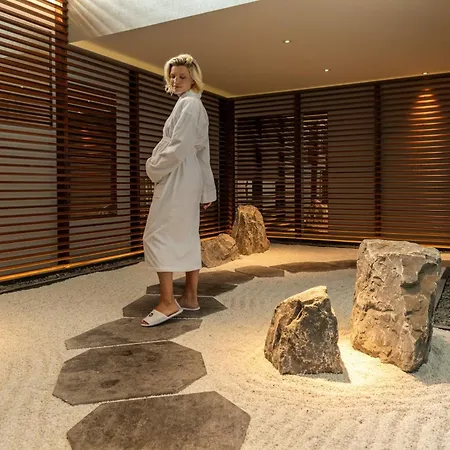 Okura - The Leading Of The World Amsterdam