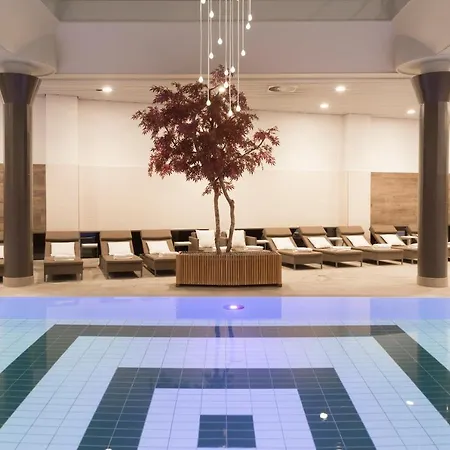 Отель Okura - The Leading Of The World Амстердам